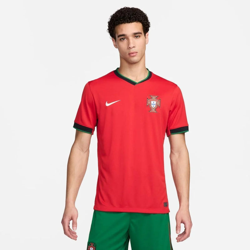 Camisa Nike Portugal I 2024/25 Torcedor Pro Masculina - Vermelho